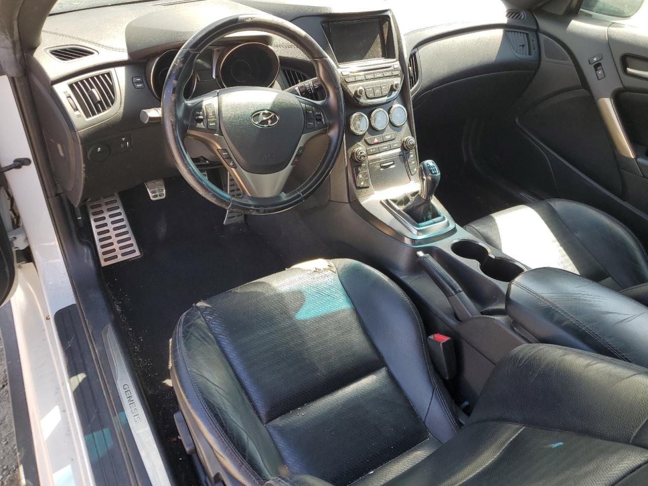 2013 Hyundai Genesis 3.8L VIN: KMHGC4DD0DU219142 Lot: 57229015