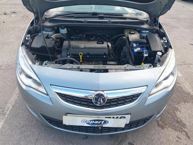 2010 VAUXHALL ASTRA EXCL