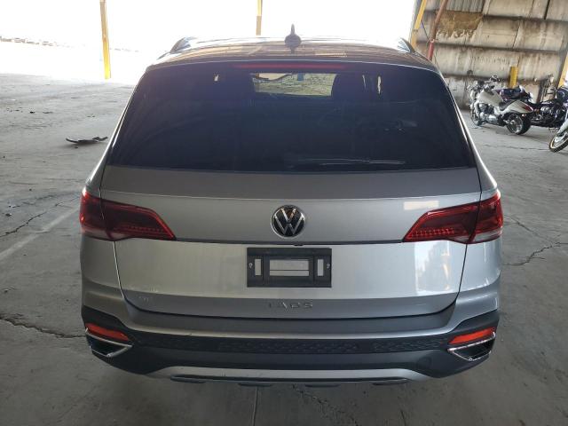  VOLKSWAGEN TAOS SE 2024 Srebrny