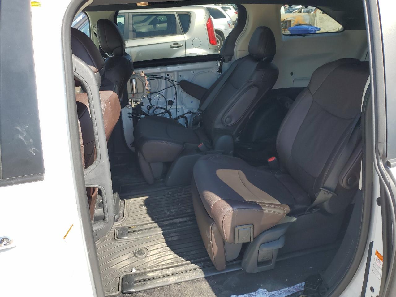 2024 Toyota Sienna Limited VIN: 5TDESKFC5RS142111 Lot: 56521095