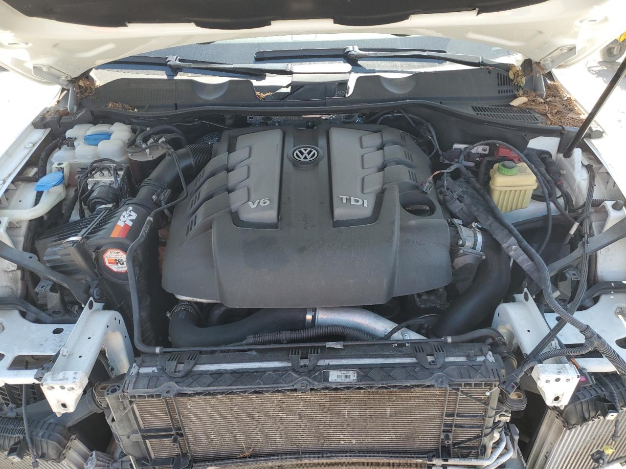 2013 Volkswagen Touareg V6 Tdi VIN: WVGEP9BP9DD003814 Lot: 56339165