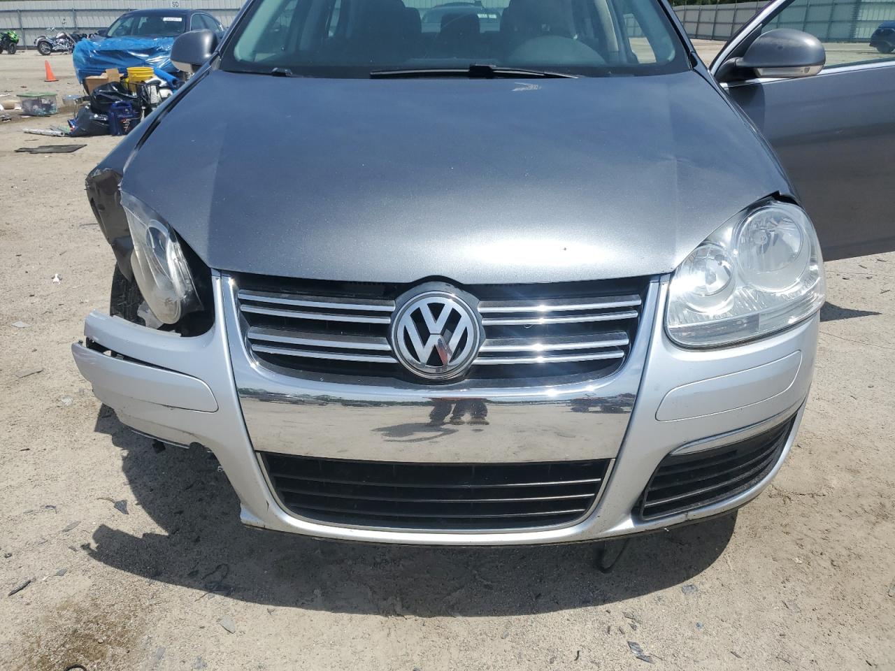 2007 Volkswagen Jetta 2.5 Option Package 1 VIN: 3VWRG71K57M000611 Lot: 55950635
