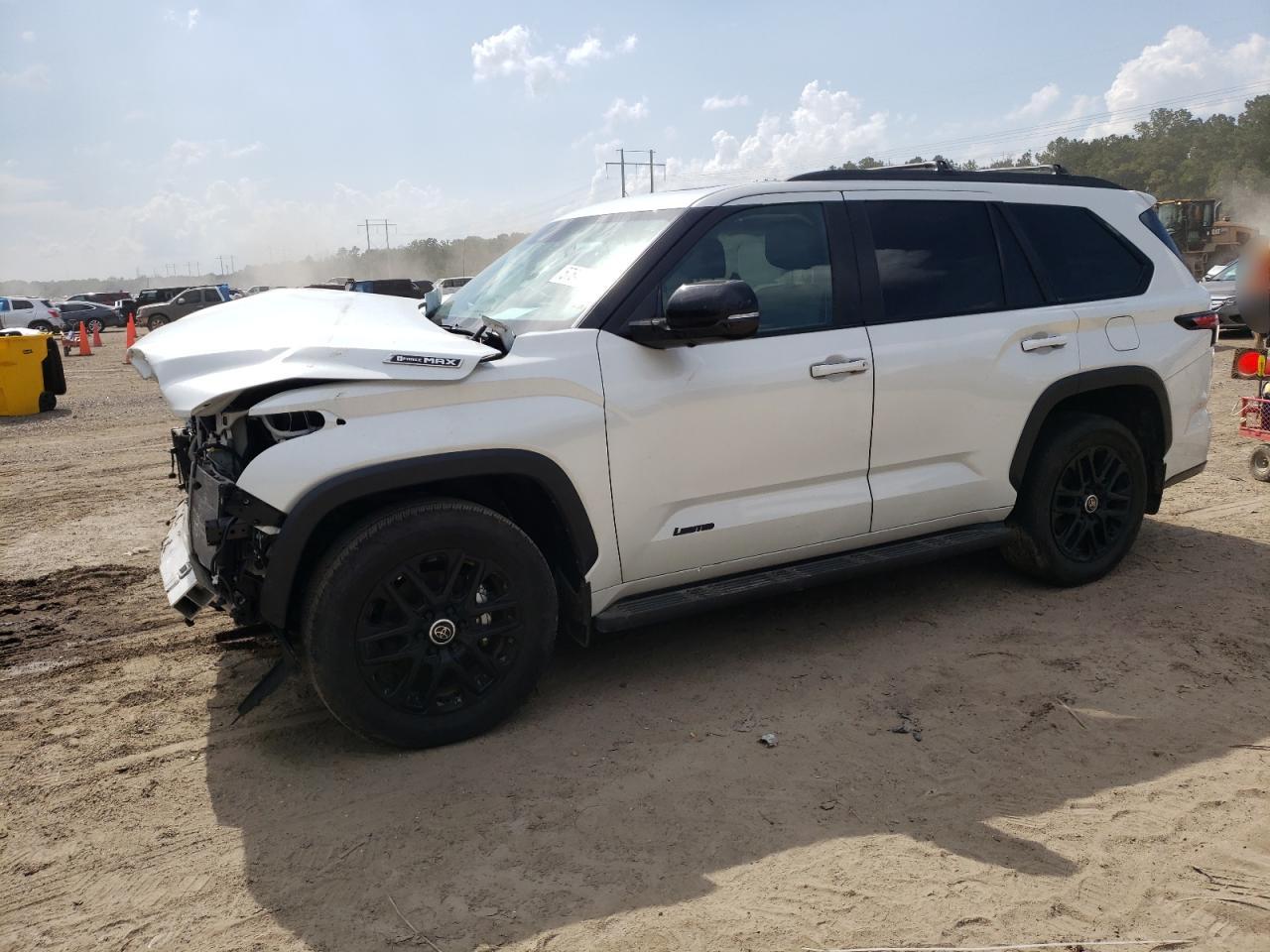 2024 Toyota Sequoia Sr5 for Sale in Greenwell Springs, LA - Front End