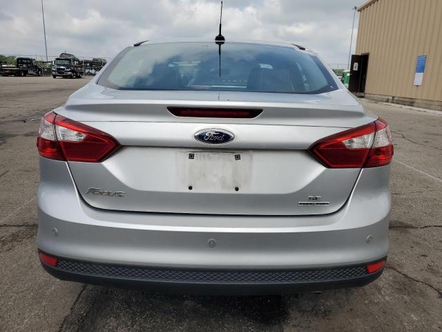 Седаны FORD FOCUS 2014 Серебристый