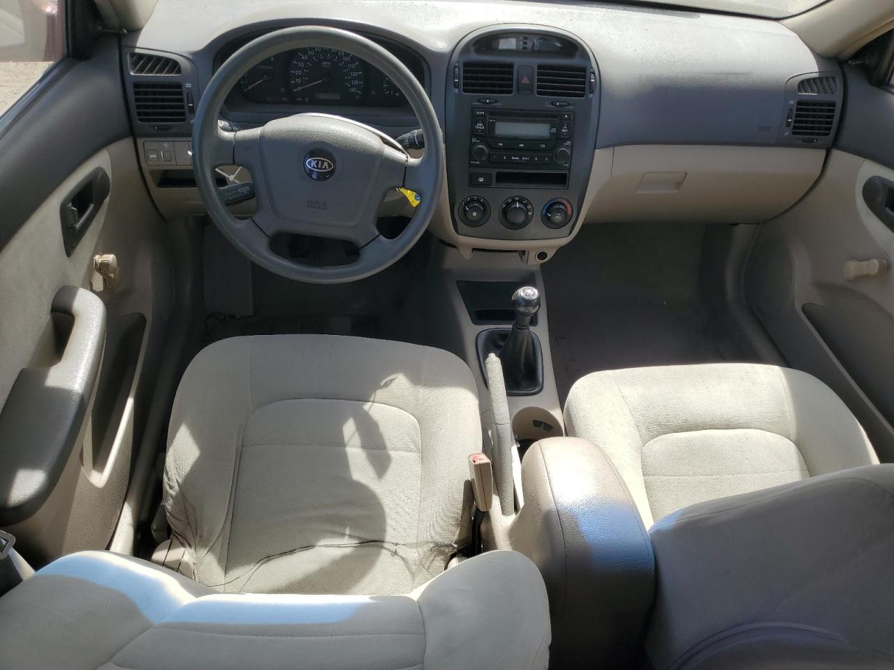 2005 Kia Spectra Lx VIN: KNAFE121355162932 Lot: 56292625