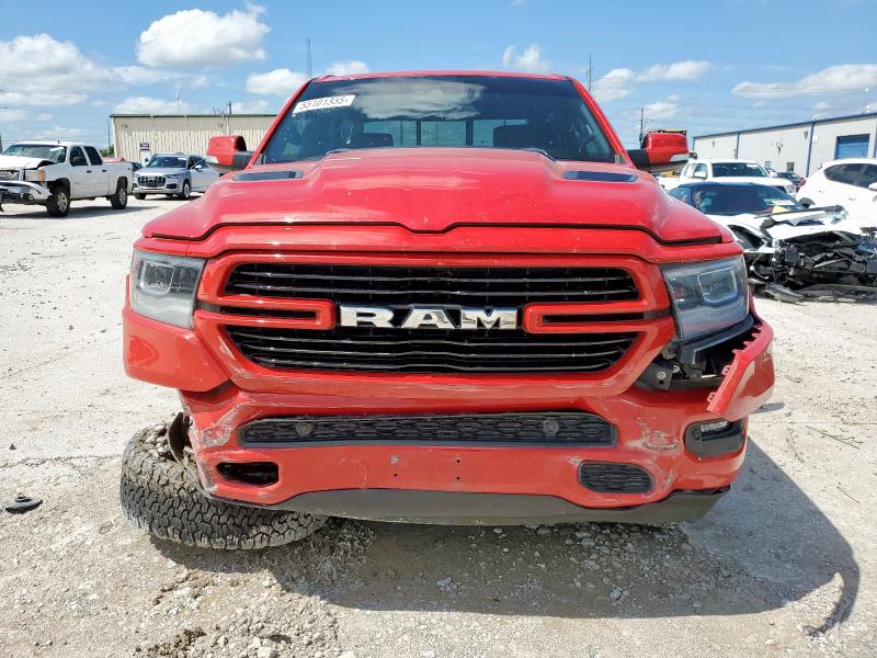  RAM 1500 2021 Красный
