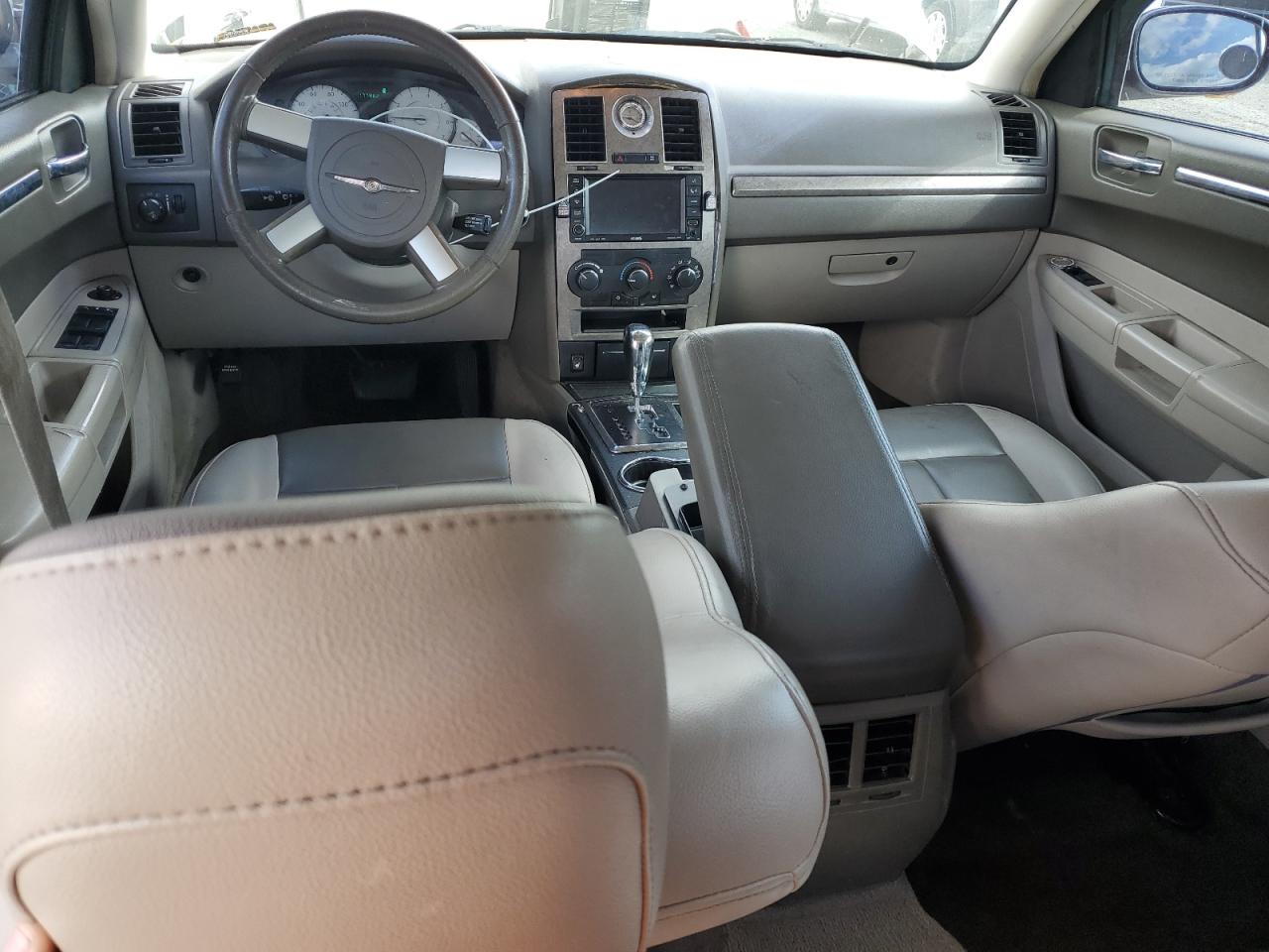 2008 Chrysler 300 Touring VIN: 2C3LA53GX8H238143 Lot: 56911825