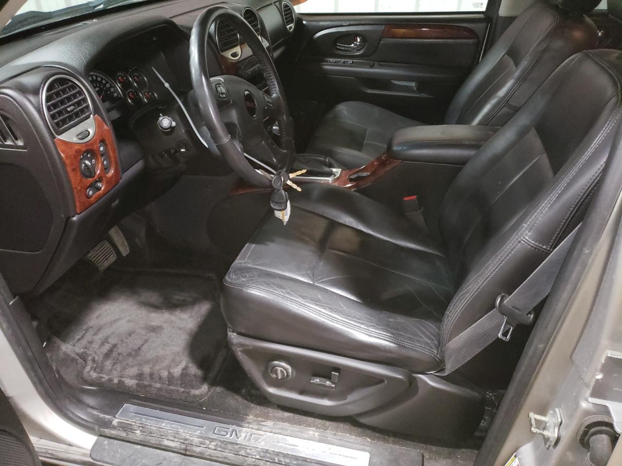 2005 GMC Envoy VIN: 1GKDT13S952261090 Lot: 55801635