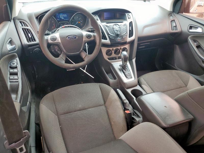 Hatchbacks FORD FOCUS 2014 Silver