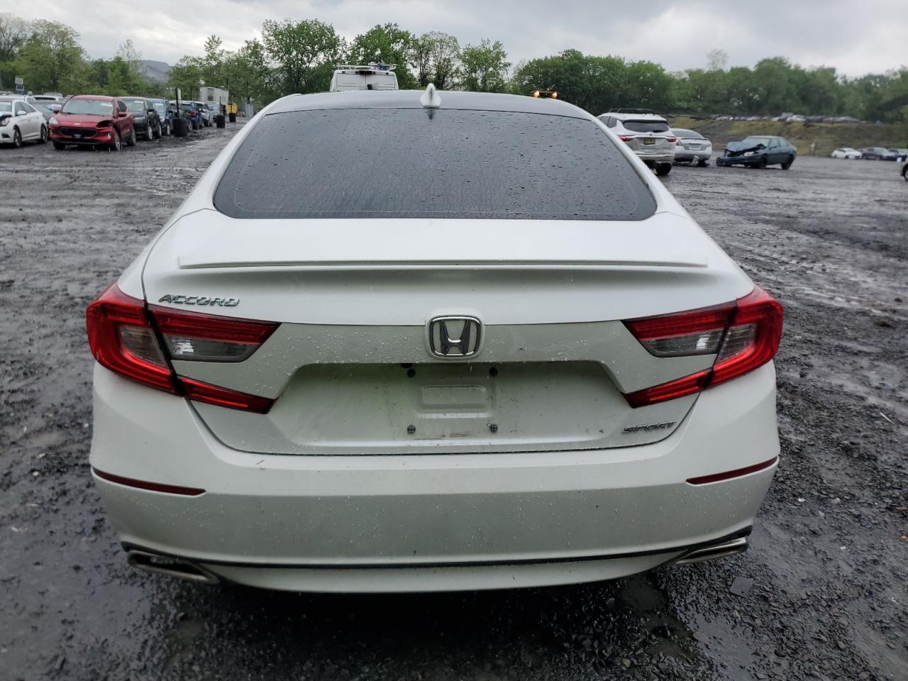 2018 Honda Accord Sport VIN: 1HGCV1F34JA201239 Lot: 56598275