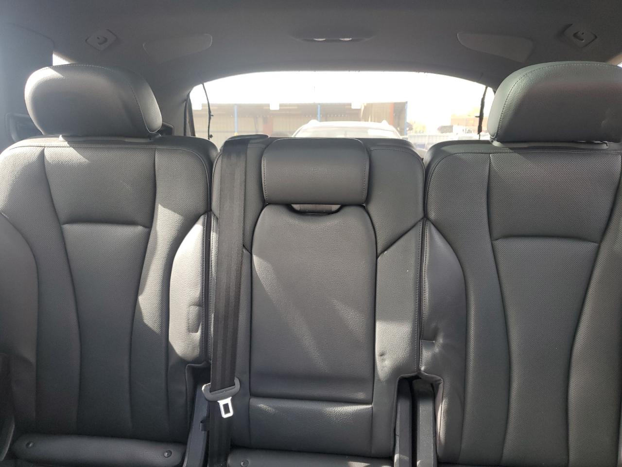 2017 Audi Q7 Prestige VIN: WA1VAAF77HD050101 Lot: 56882355