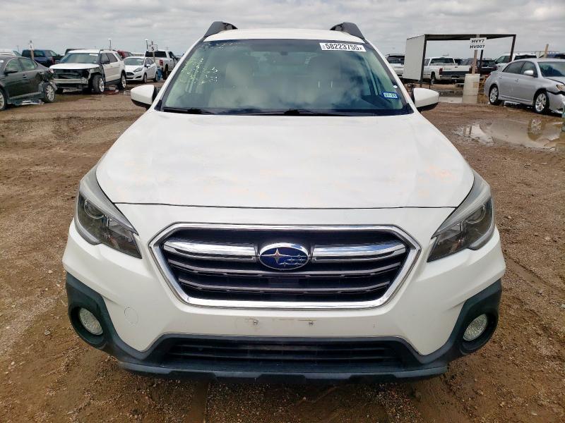  SUBARU OUTBACK 2018 Белы