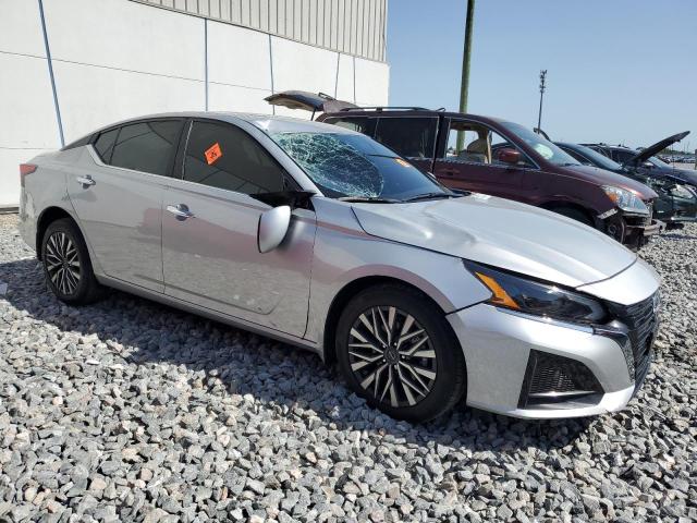  NISSAN ALTIMA 2024 Srebrny