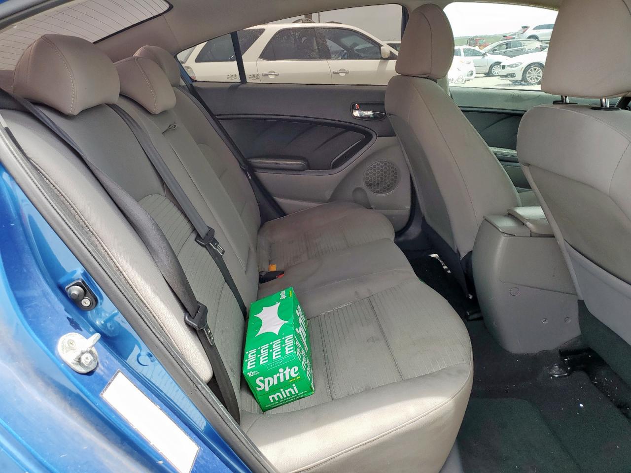 2015 Kia Forte Lx VIN: KNAFX4A60F5318662 Lot: 56561075