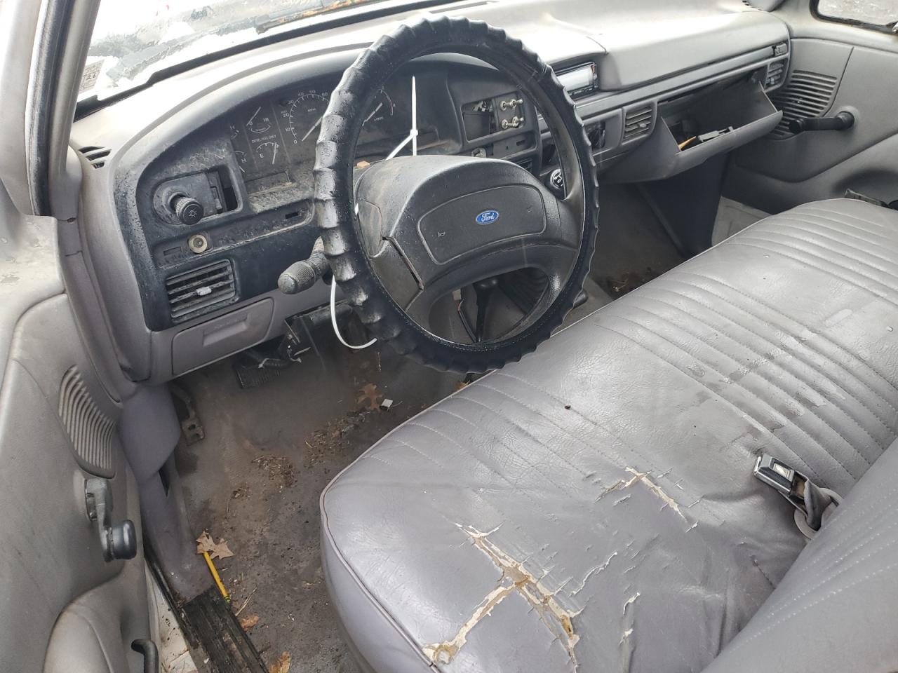 1994 Ford F350 VIN: 1FDKF38K1RNA13673 Lot: 56665075