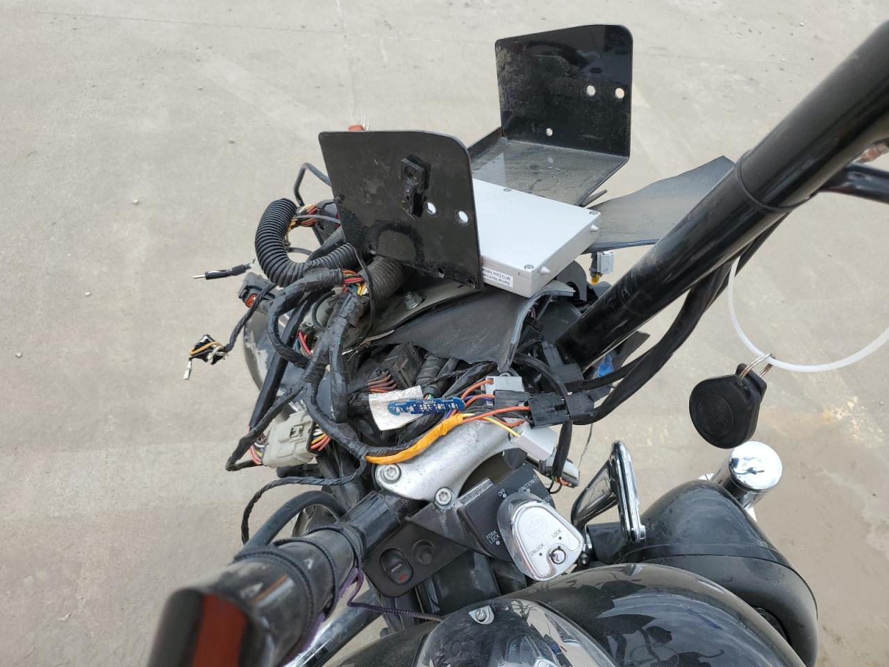 2011 Harley-Davidson Fltru VIN: 1HD1KGM19BB667813 Lot: 52796265