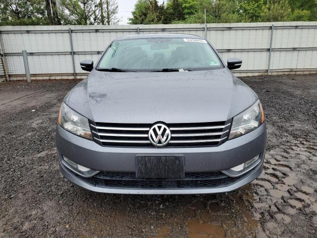 Sedans VOLKSWAGEN PASSAT 2015 Gray