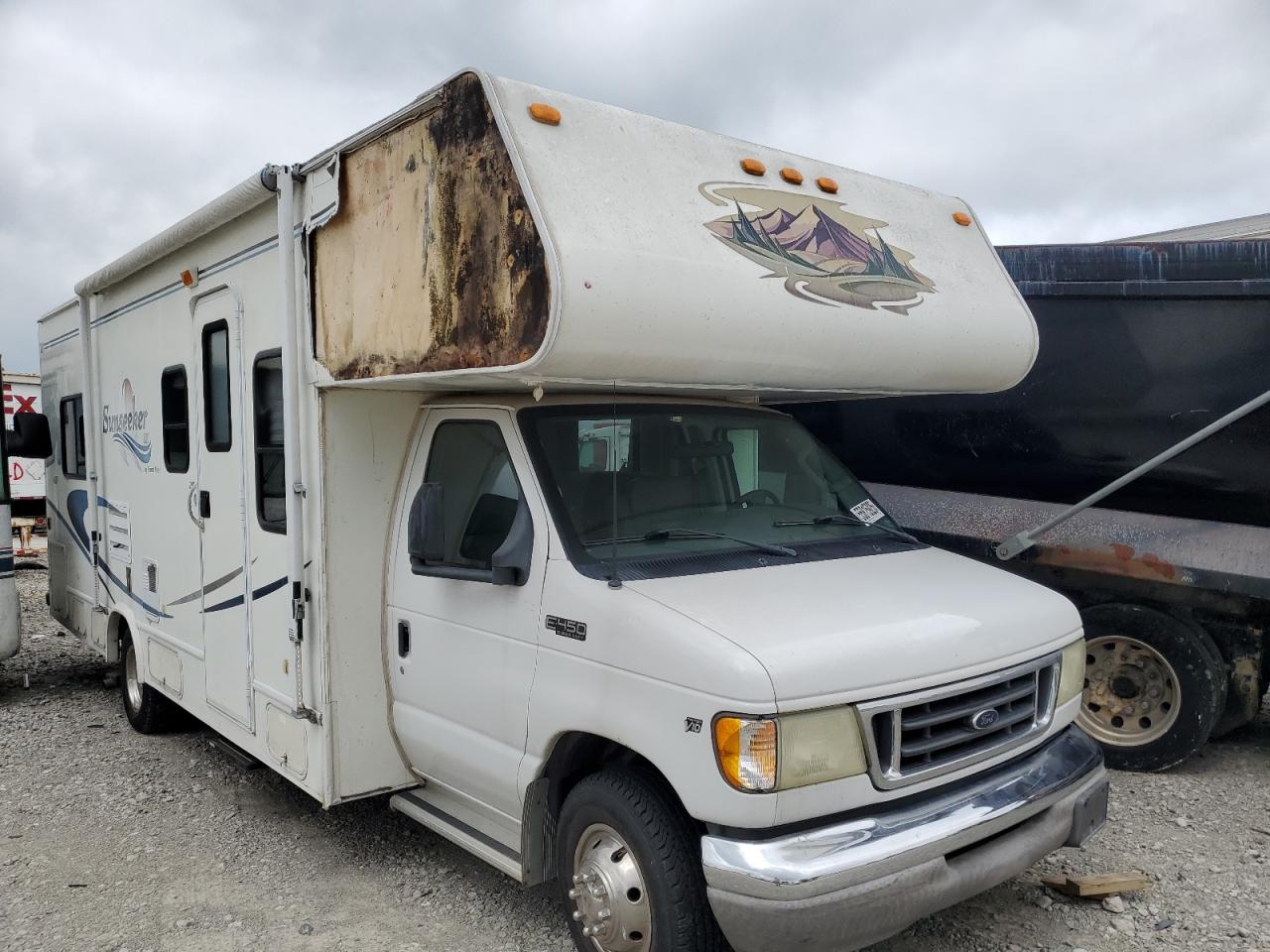2003 Ford Econoline E450 Super Duty Cutaway Van for Sale in Louisville, KY - Side