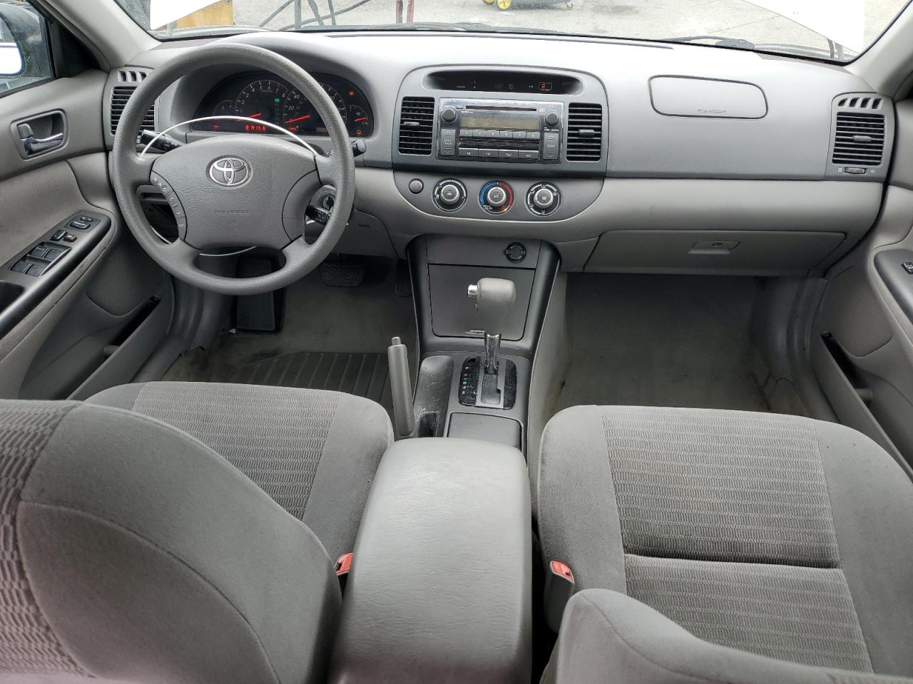 2005 Toyota Camry Le VIN: 4T1BE32K35U558818 Lot: 56023365