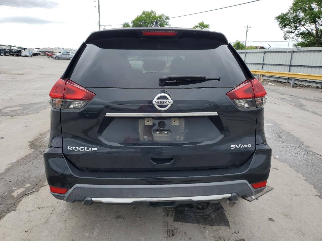 KNMAT2MV5JP549831 NISSAN ROGUE 2018