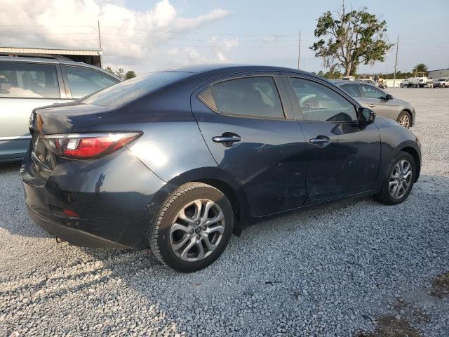  TOYOTA YARIS 2017 Blue