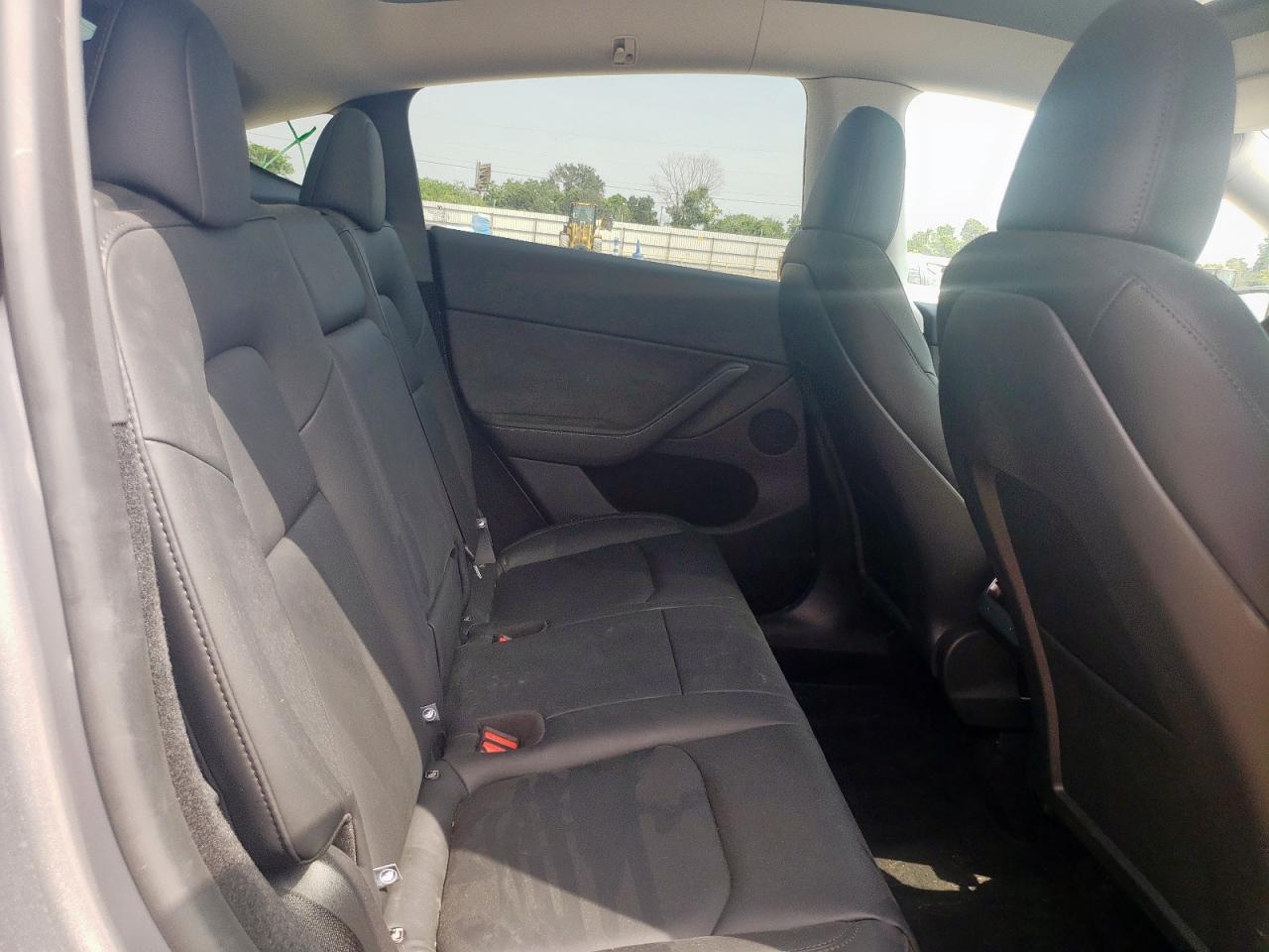 2024 Tesla Model Y VIN: 7SAYGDED0RA327739 Lot: 57174445
