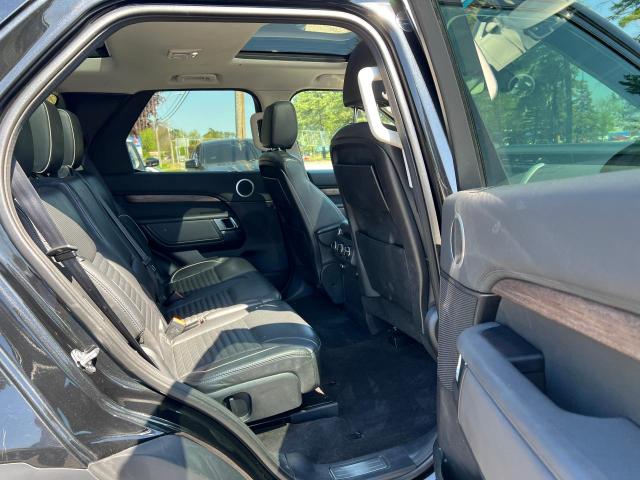  LAND ROVER DISCOVERY 2017 Black
