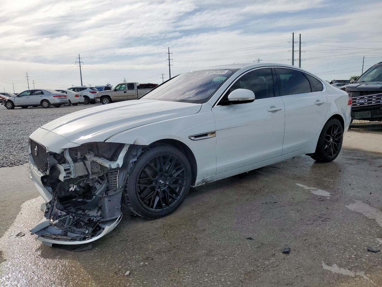2017 Jaguar Xf Prestige