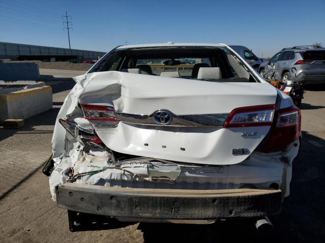 Седани TOYOTA CAMRY 2013 Білий