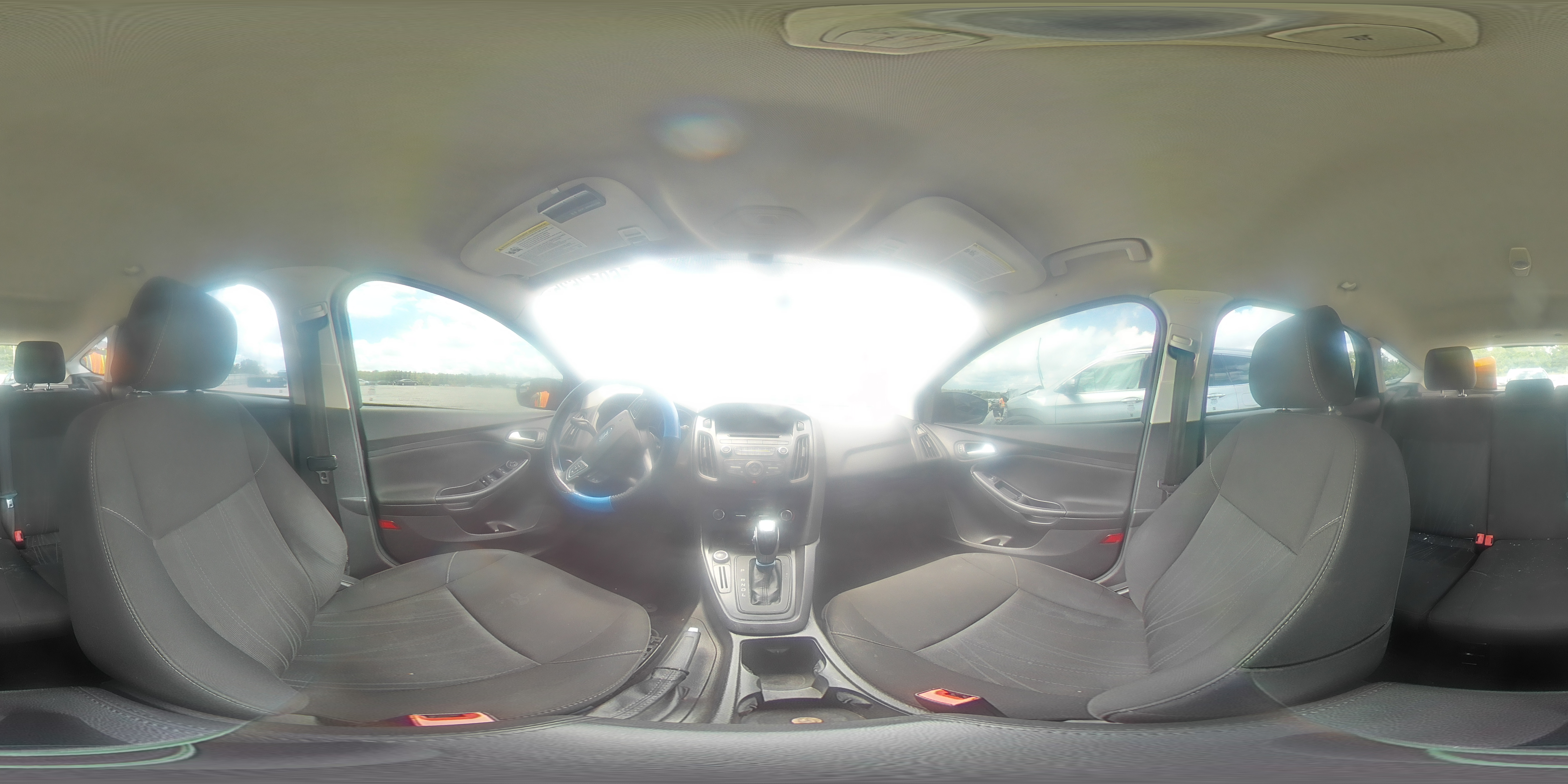 2015 Ford Focus Se VIN: 1FADP3K20FL334295 Lot: 56917635