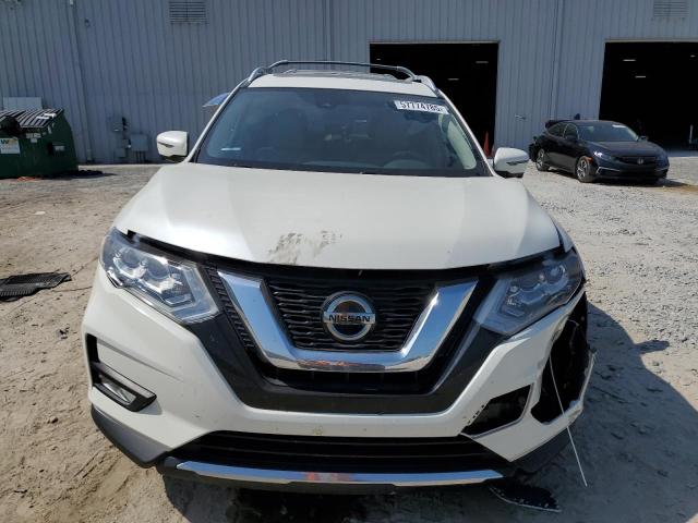  NISSAN ROGUE 2018 Белы