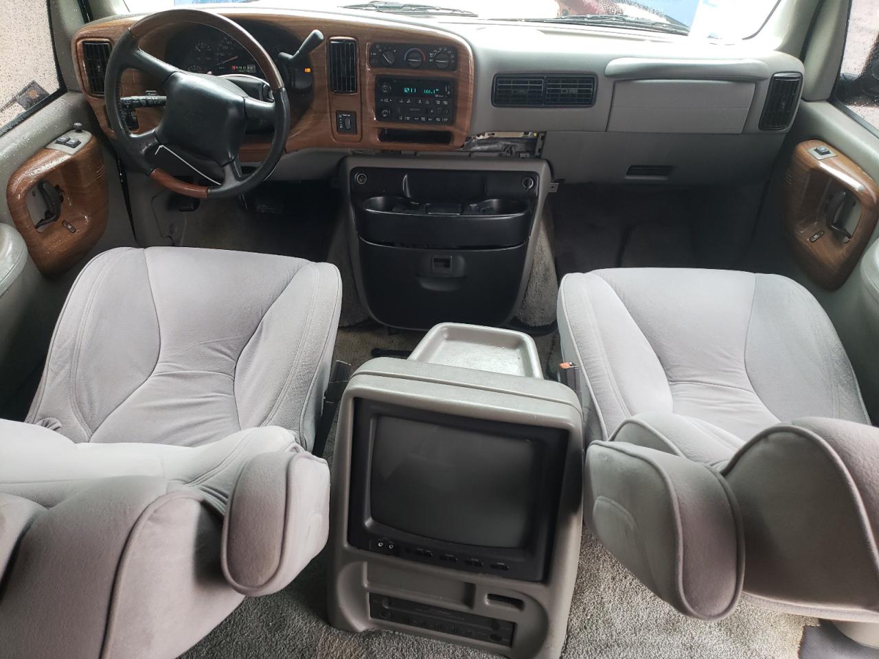 2001 Chevrolet Express G1500 VIN: 1GBFG15R211243862 Lot: 57950355