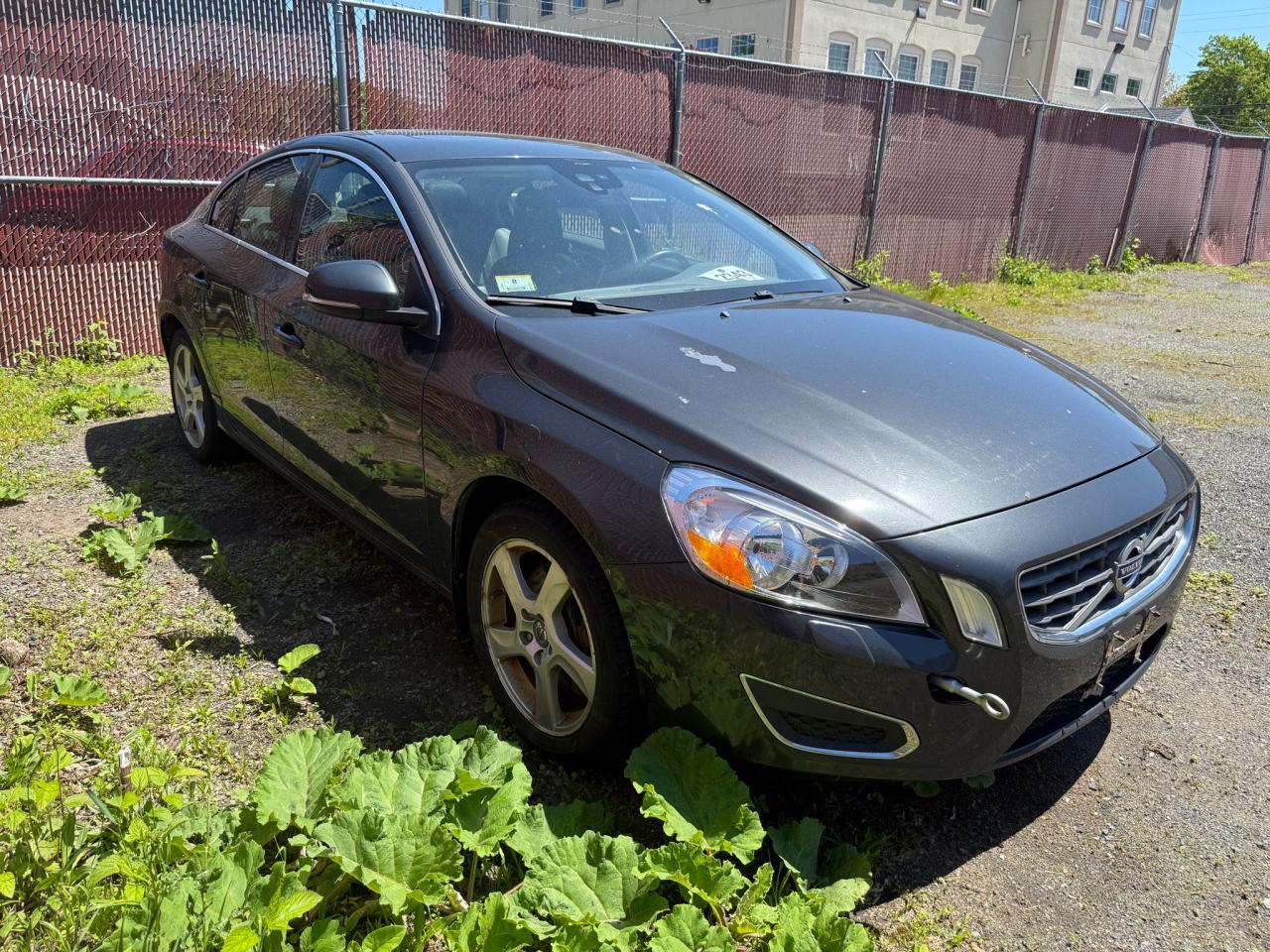 2012 Volvo S60 T5 en Venta en North Billerica, MA - Minor Dent/Scratches