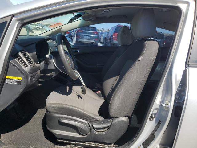 Sedans KIA FORTE 2016 Srebrny