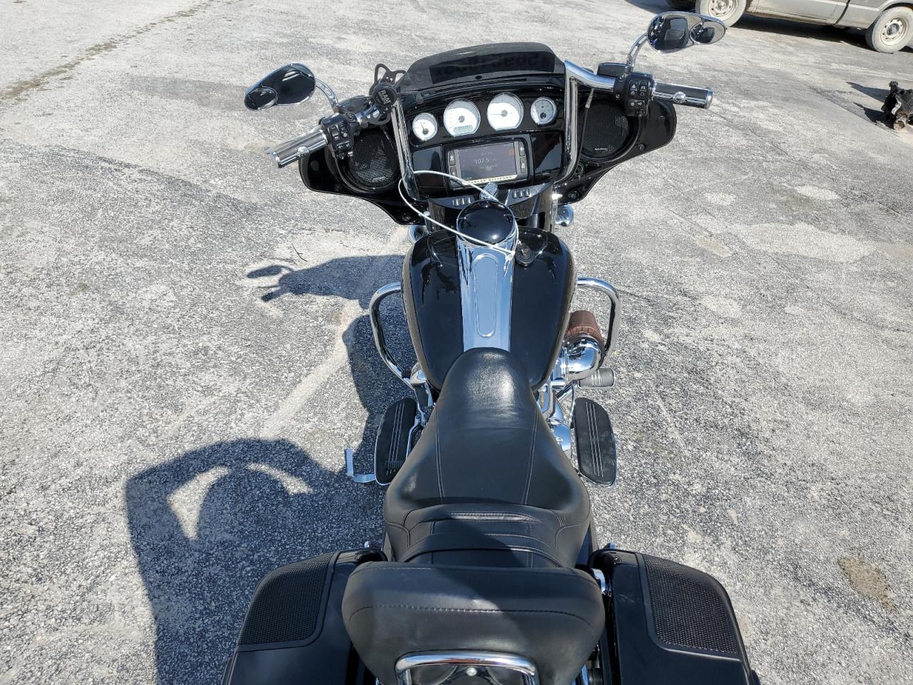 2017 Harley-Davidson Flhxs Street Glide Special VIN: 1HD1KRC13HB660359 Lot: 56951955