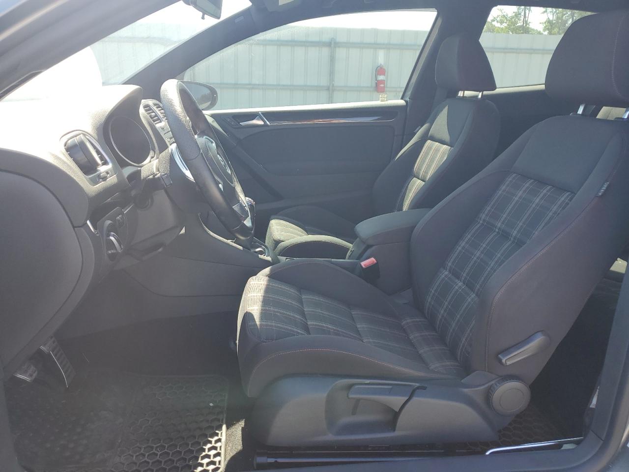 2013 Volkswagen Gti VIN: WVWED7AJ1DW123206 Lot: 53121935