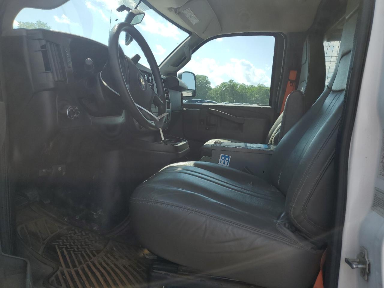 2018 Chevrolet Express G2500 VIN: 1GCWGAFP9J1198380 Lot: 57449965