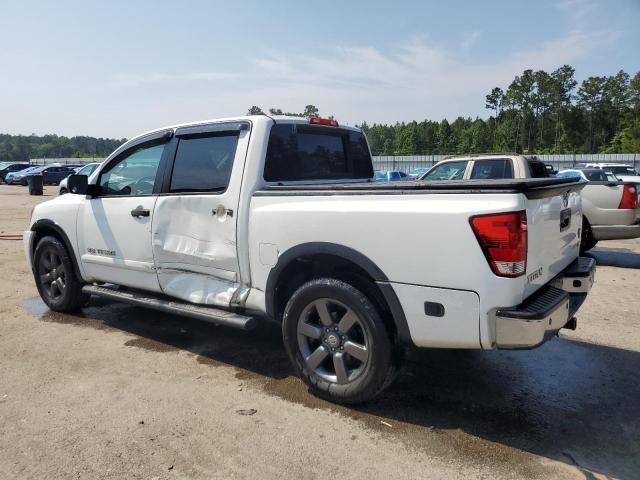  NISSAN TITAN 2015 Biały