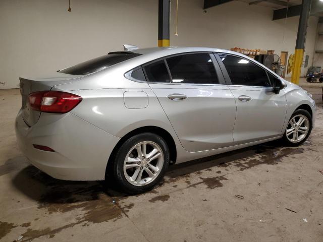  CHEVROLET CRUZE 2018 Srebrny