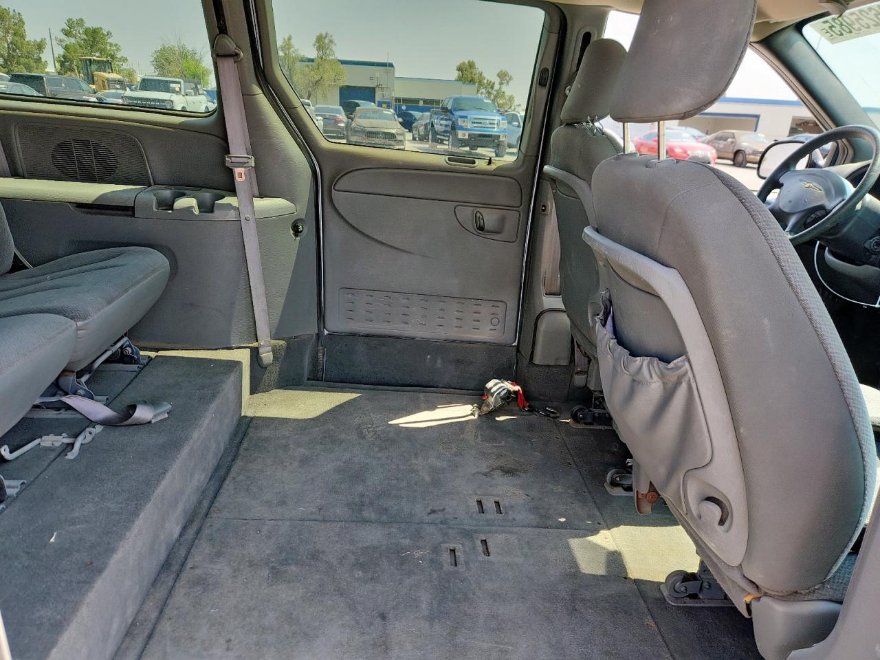 2004 Chrysler Town & Country Lx VIN: 2C4GP44R54R616072 Lot: 58625985