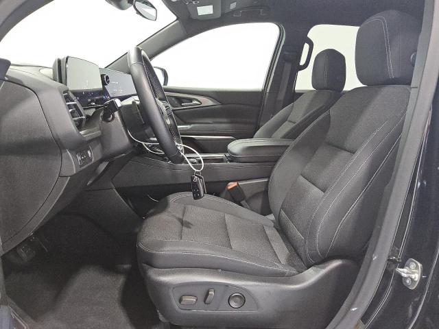  CHEVROLET TRAVERSE 2024 Чорний