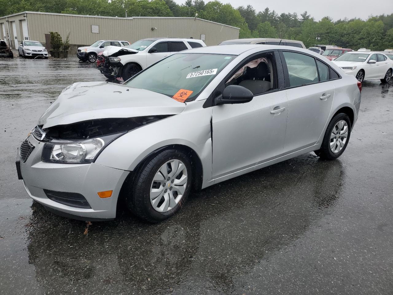 2014 Chevrolet Cruze Ls 1.8L for Sale in Exeter, RI - Front End