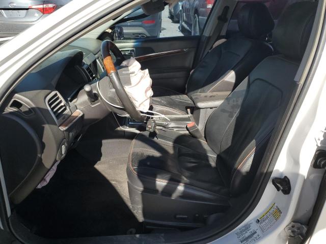 Sedans LINCOLN MKZ 2012 White