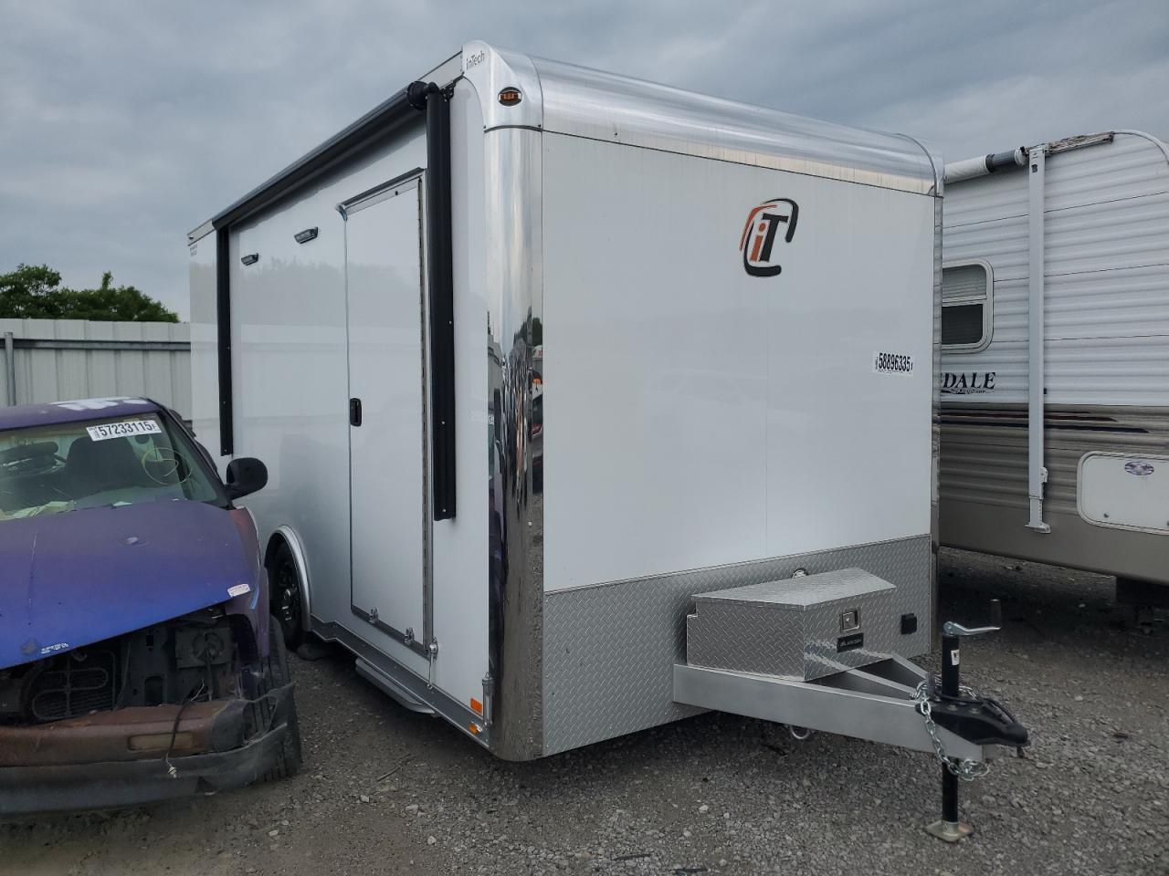 2024 Intech Enclosed Cargo Trailer de vânzare în Earlington, KY - Hail