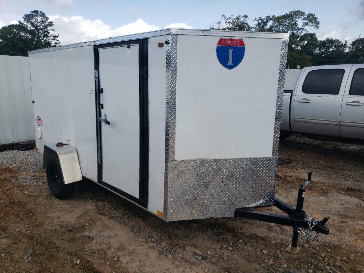 2025 Interstate Enclosed Cargo Trailer იყიდება Eight Mile-ში, AL - Minor Dent/Scratches