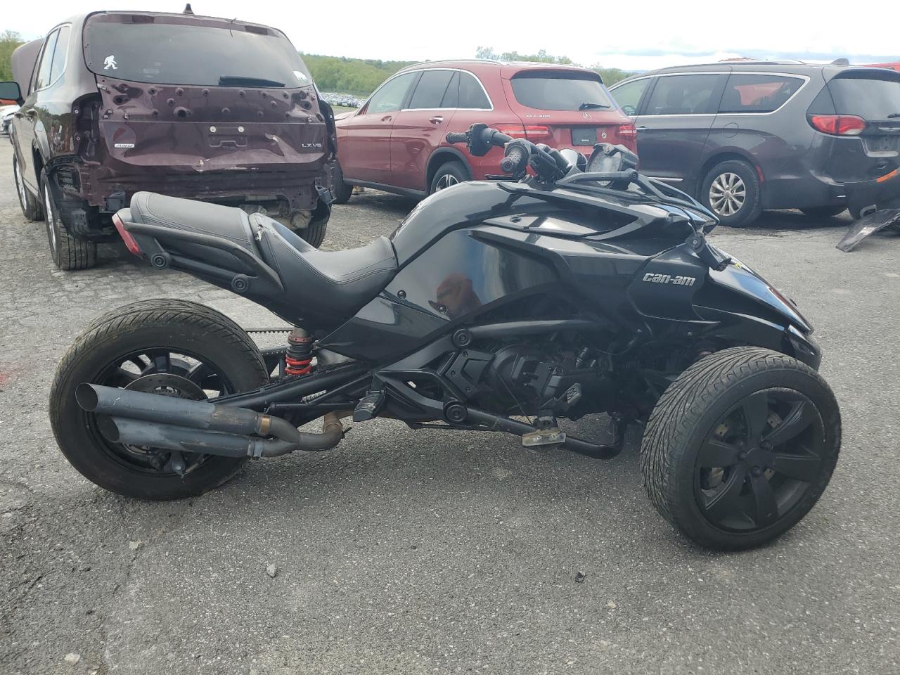 2018 Can-Am Spyder Roadster F3