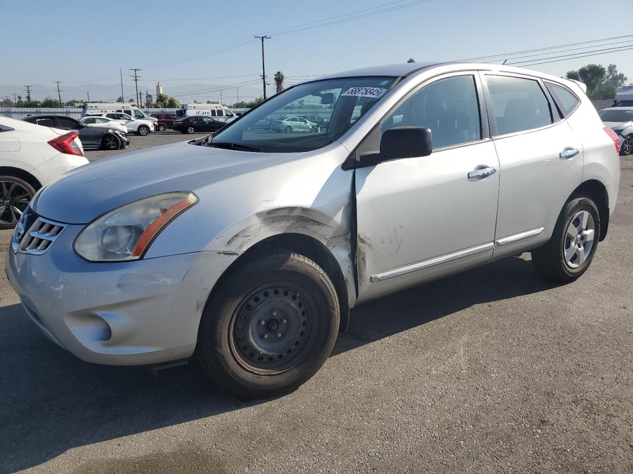 2013 Nissan Rogue S იყიდება Colton-ში, CA - Front End