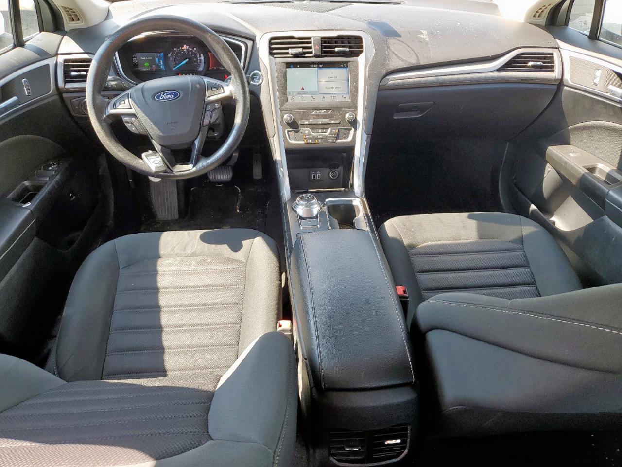 2019 Ford Fusion Se VIN: 3FA6P0LU1KR124923 Lot: 54041325