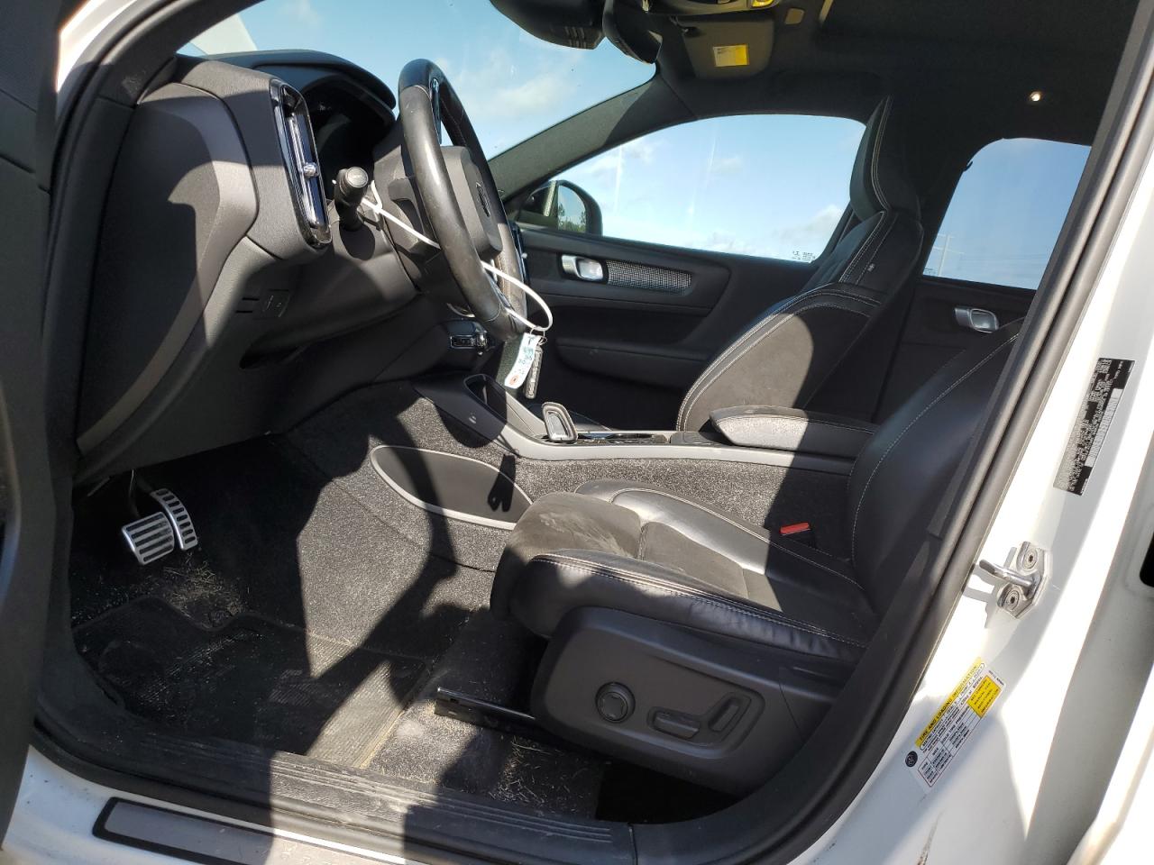 2021 Volvo Xc40 T4 R-Design VIN: YV4AC2HM3M2537869 Lot: 56687535
