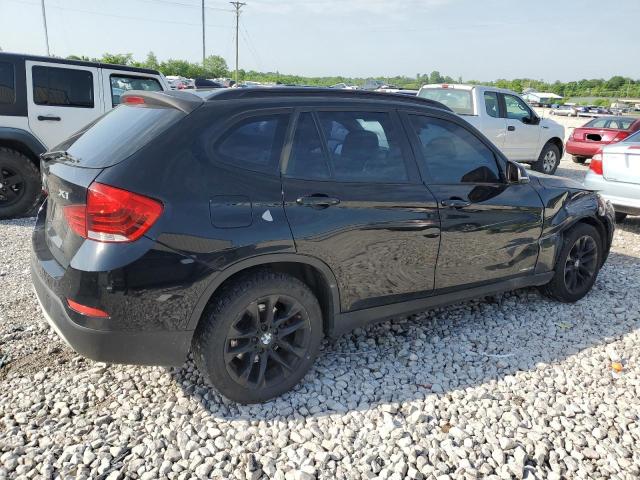  BMW X1 2015 Чорний